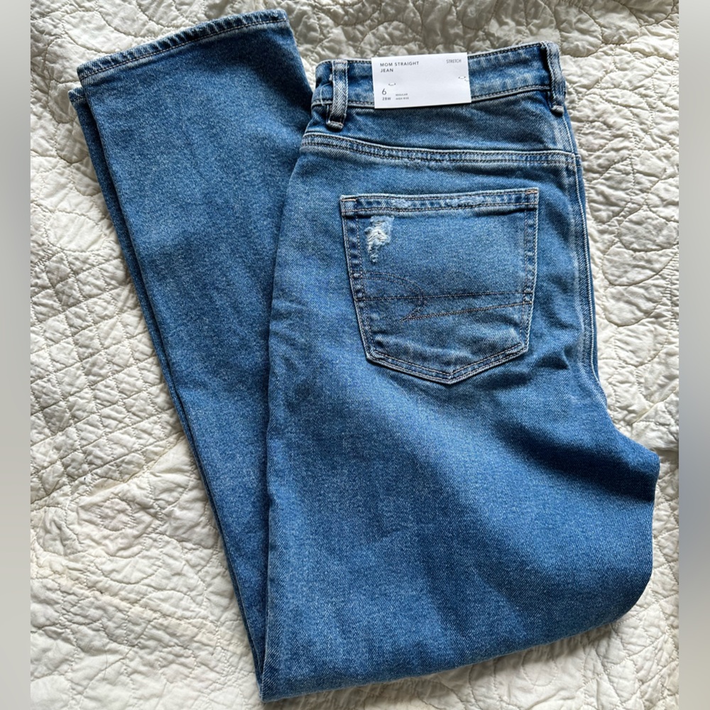 American Eagle Outfitters Women's Straight Leg Jeans - Medium Blue Mom Jean